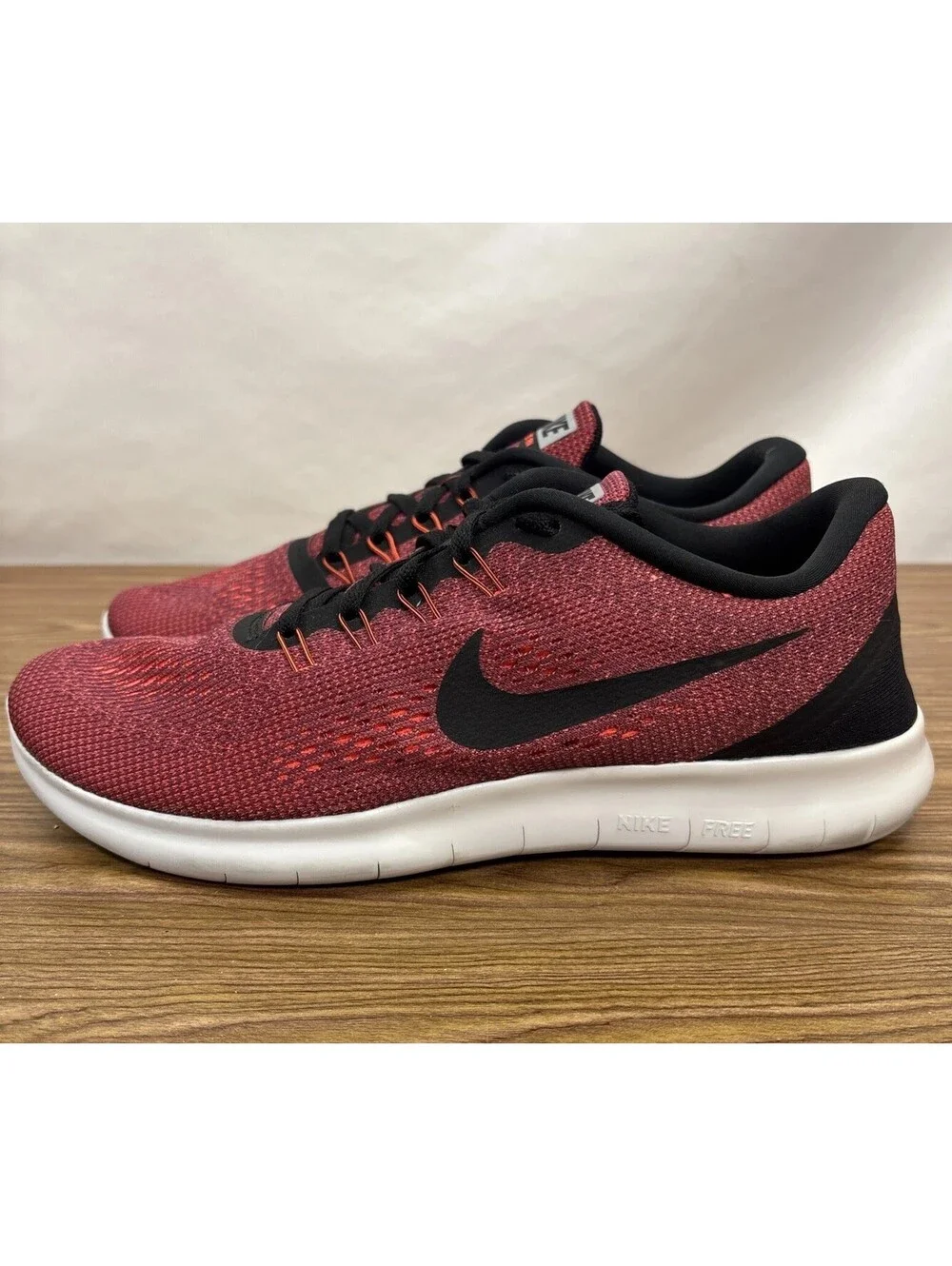 Nike Free RN Flyknit Red Black Men’s Size 8.5 Running Shoes